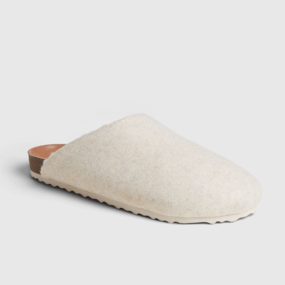 GAP Cozy Clogs
Color: ivory beige
